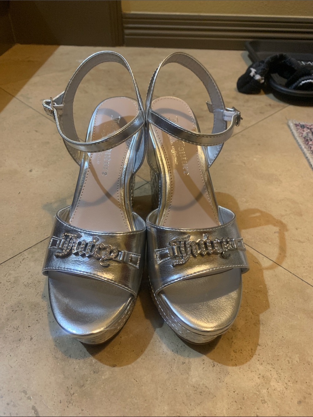 Juicy Couture Harlow Wedge Metallic Silver Sandals